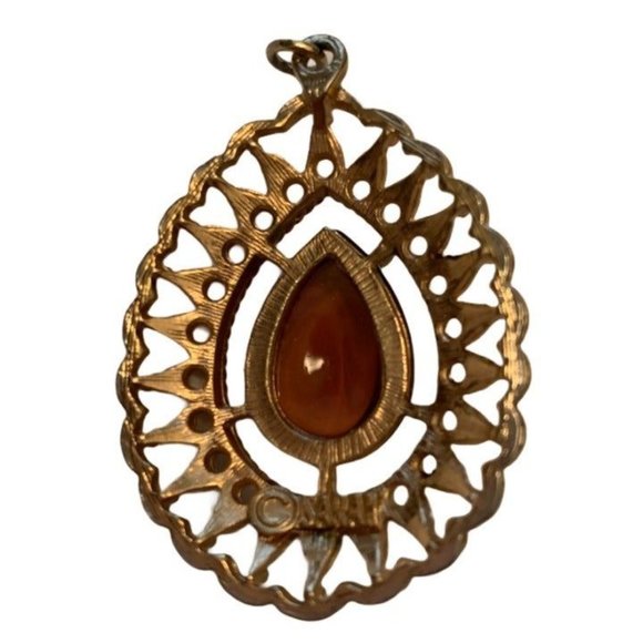 Sarah Coventry Gold Teardrop Pendant - Picture 3 of 3
